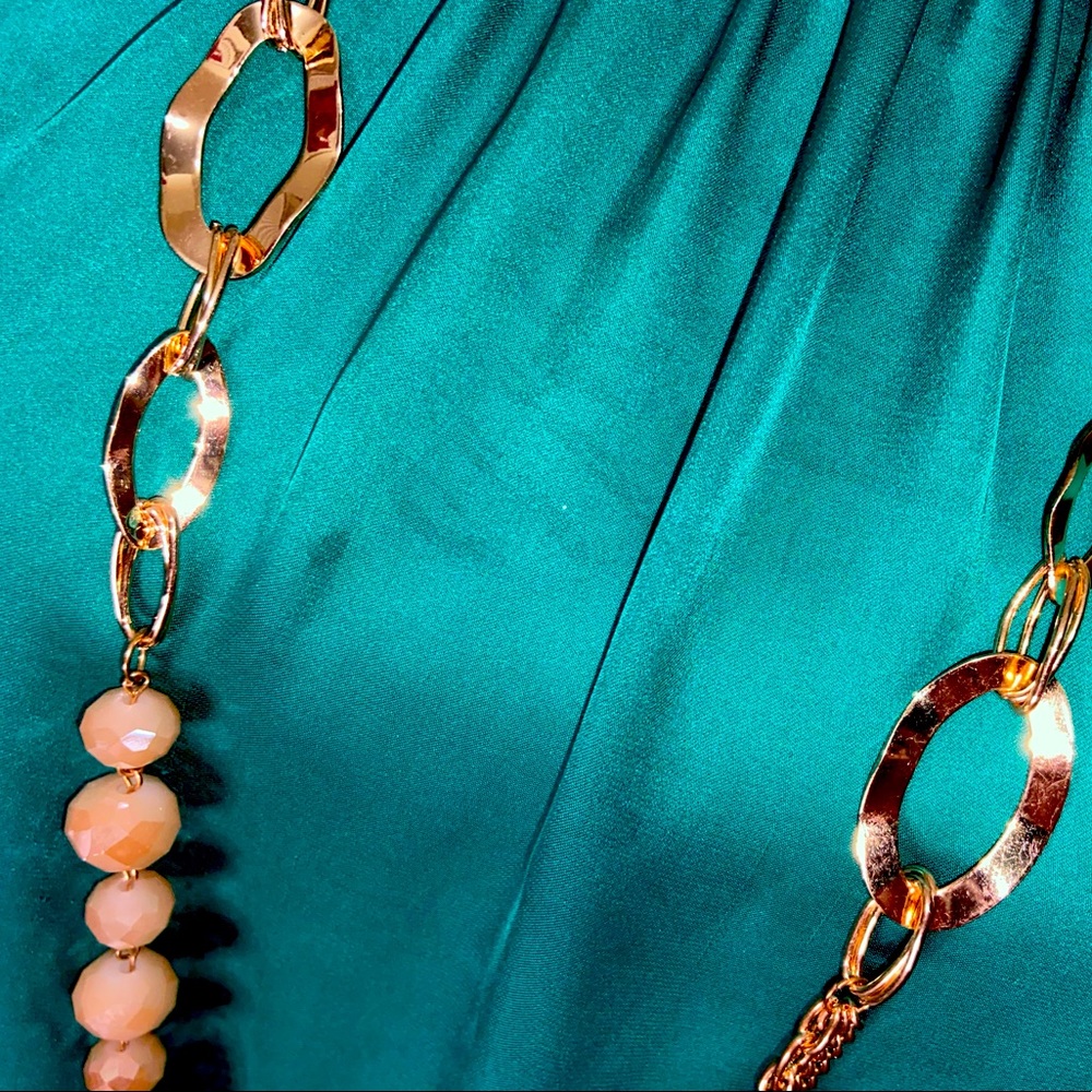 NWT Long Gold & champagne necklace & earring set.